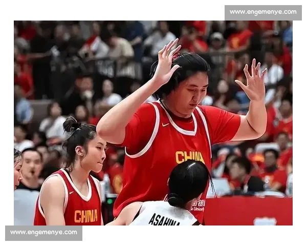 张子宇 2 米 26 身高成亚洲女篮 “禁飞区”!热身赛单场 5 次封盖震撼全场 张子宇 2 米 26 身高成亚洲女篮 “禁飞区”!热身赛单场 5 次封盖震撼全场