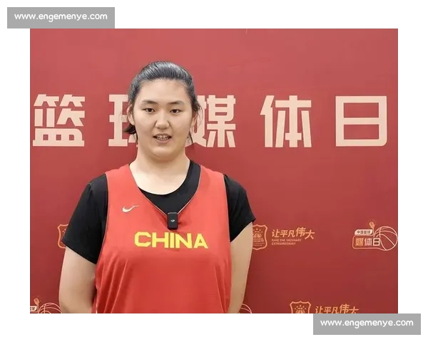 央 5 直播中国女篮海口迎战澳大利亚：张子宇内线强攻，宫鲁鸣战术大考！