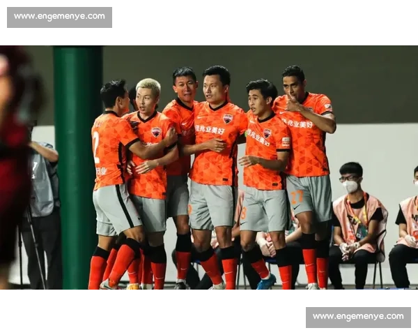 山东鲁能泰山迎战建业强强对话中超赛场焦点之战巅峰较量点燃激情夜 山东鲁能泰山迎战建业强强对话中超赛场焦点之战巅峰较量点燃激情夜